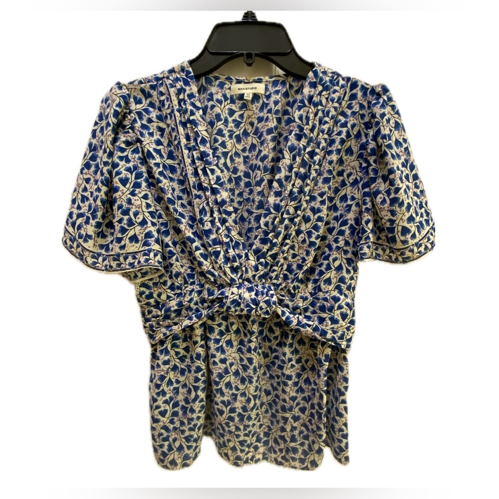 Max Studio blouse with peplum, size medium. EUC